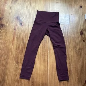 Maroon lululemon high rise legging - no tags!